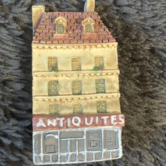 Vintage 4 Misc. Miniature Houses - Picture 7 of 7